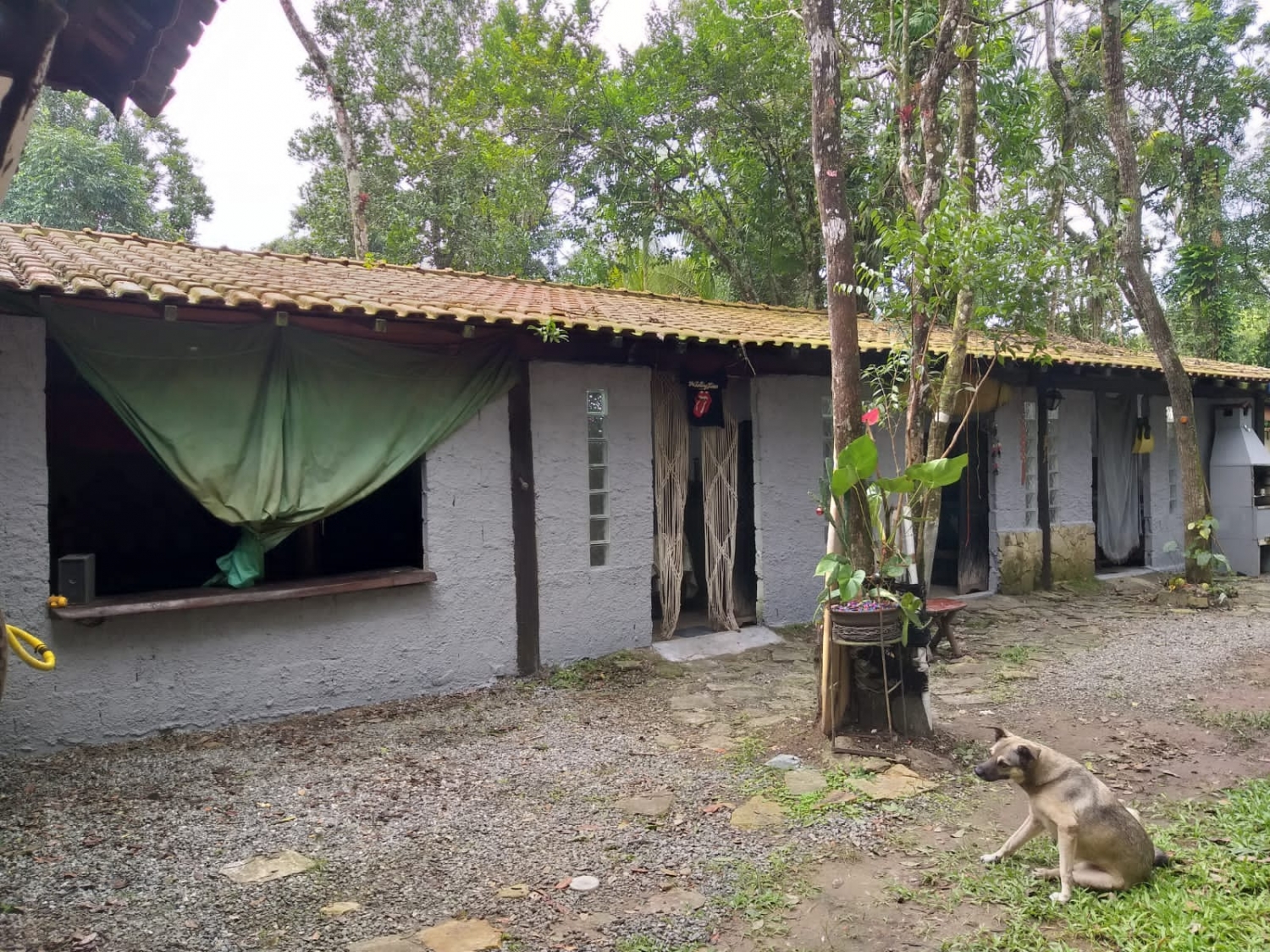 IMÓVEL SEMI ACABADO PRÓXIMOS DE RIOS E PRAIAS NO GUARAÚ PERUÍBE-SP